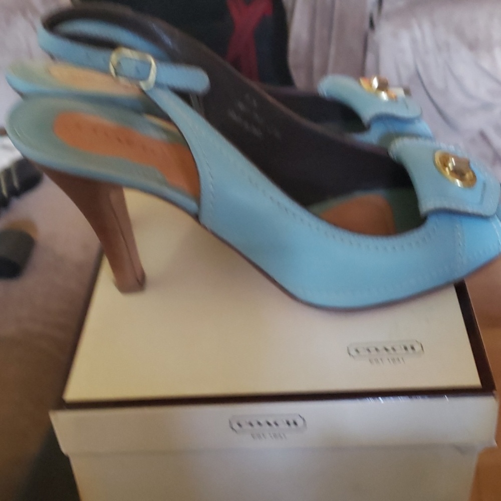 Shoes - Picture 2 of 2